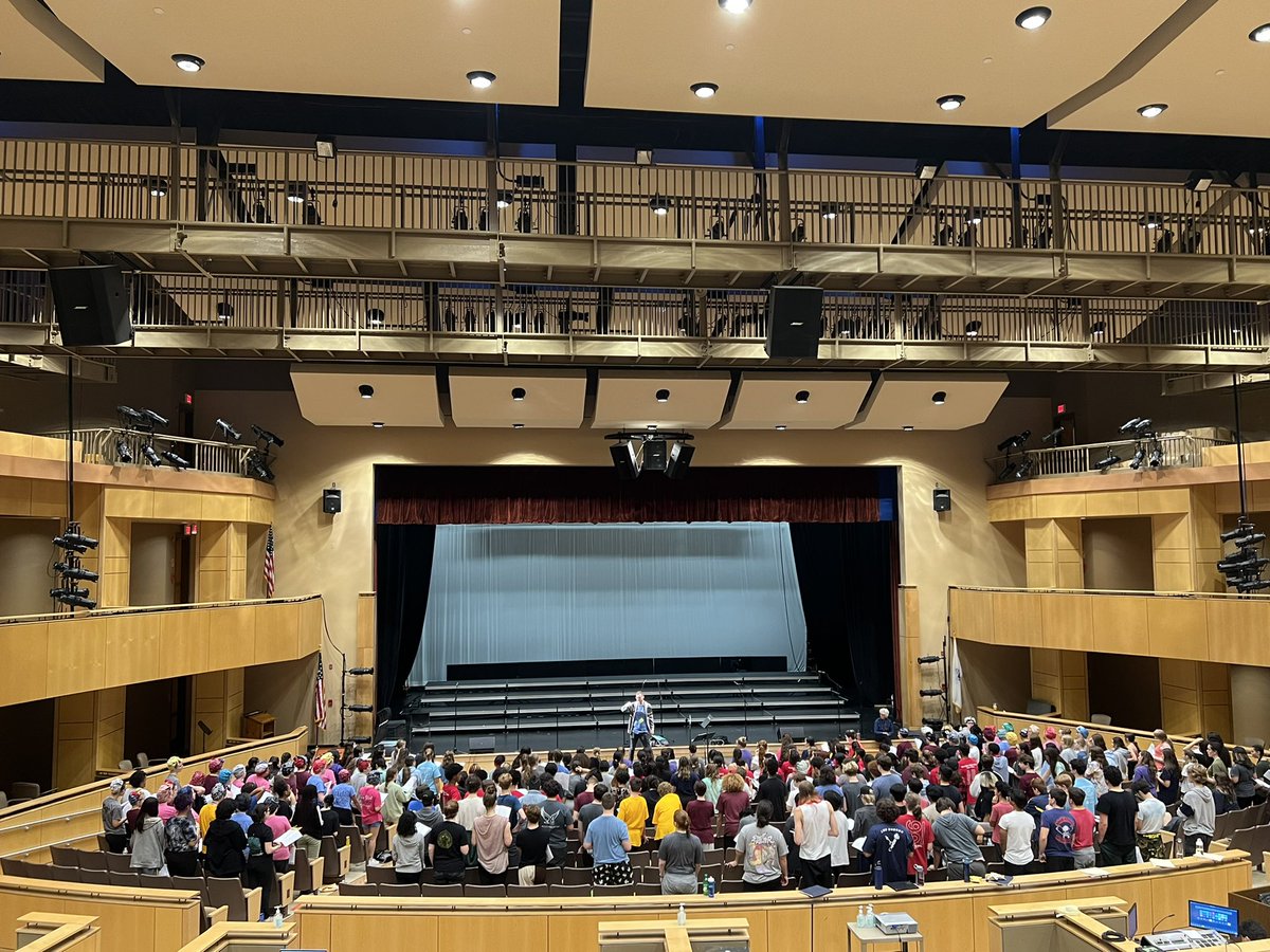 DHSDynamix's tweet image. What an incredible first show choir experience! Thanks to Oliver Ames for hosting and @SBRHSSHOWCHOIR for performing with us. We can’t wait for the competition season to start!!!