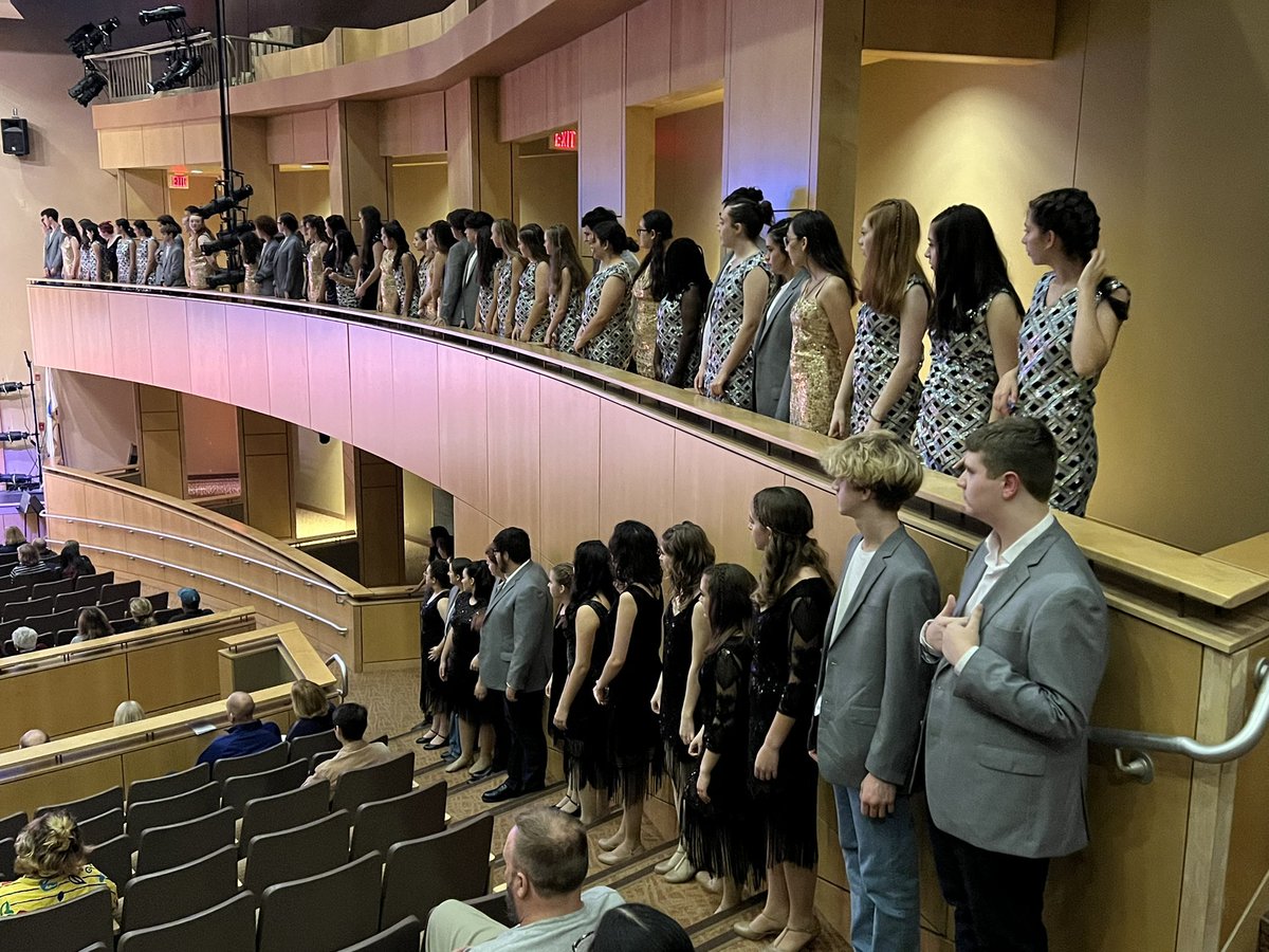 DHSDynamix's tweet image. What an incredible first show choir experience! Thanks to Oliver Ames for hosting and @SBRHSSHOWCHOIR for performing with us. We can’t wait for the competition season to start!!!