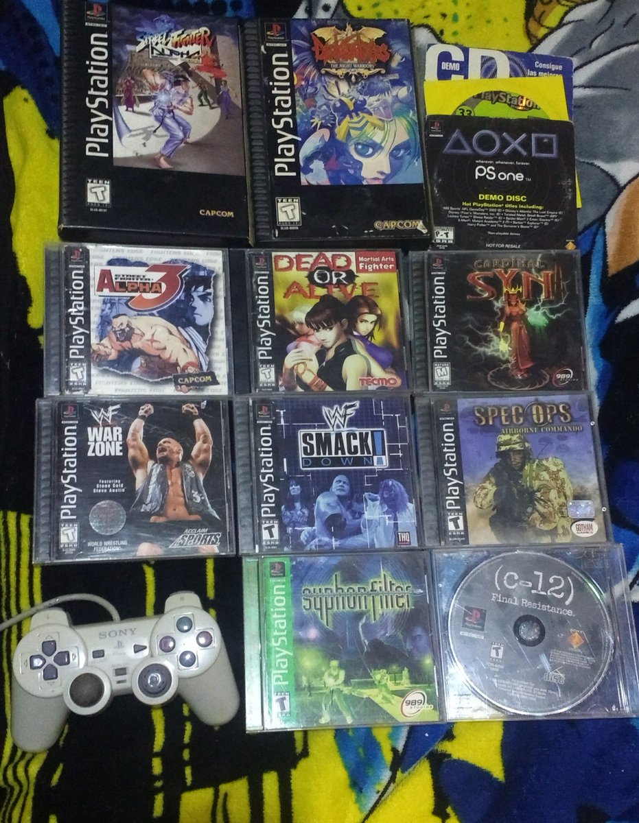 crossman311_077's tweet photo. It's #PS1 game night!
Tonight: my NTSC-U games collection (10 games + 3 Demo discs) 😉
#Playstation #PSOne #RETROGAMING #StreetFighterAlpha #StreetFighterAlpha3 #DeadOrAlive #DarkStalkers #WWFWarzone #WWFSmackdown #CardinalSyn #SyphonFilter #C12 #SpecOps #PS1DemoDiscs https://t.co/MLJp7vogE8