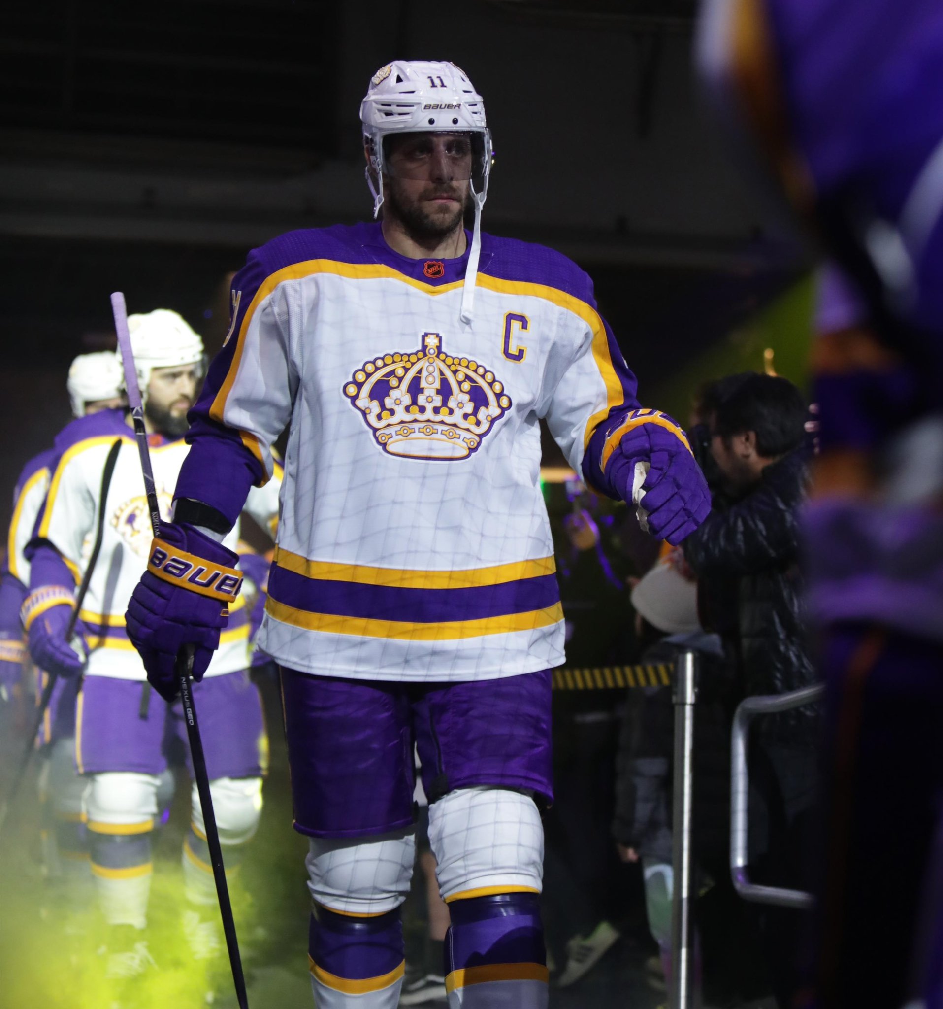 NHL on X: Puttin' it in reverse tonight for the @LAKings' #ReverseRetro  game! 😍 The Kings honor the 1982 uniform celebrating the 40th Anniversary  of the Miracle on Manchester, where the Kings