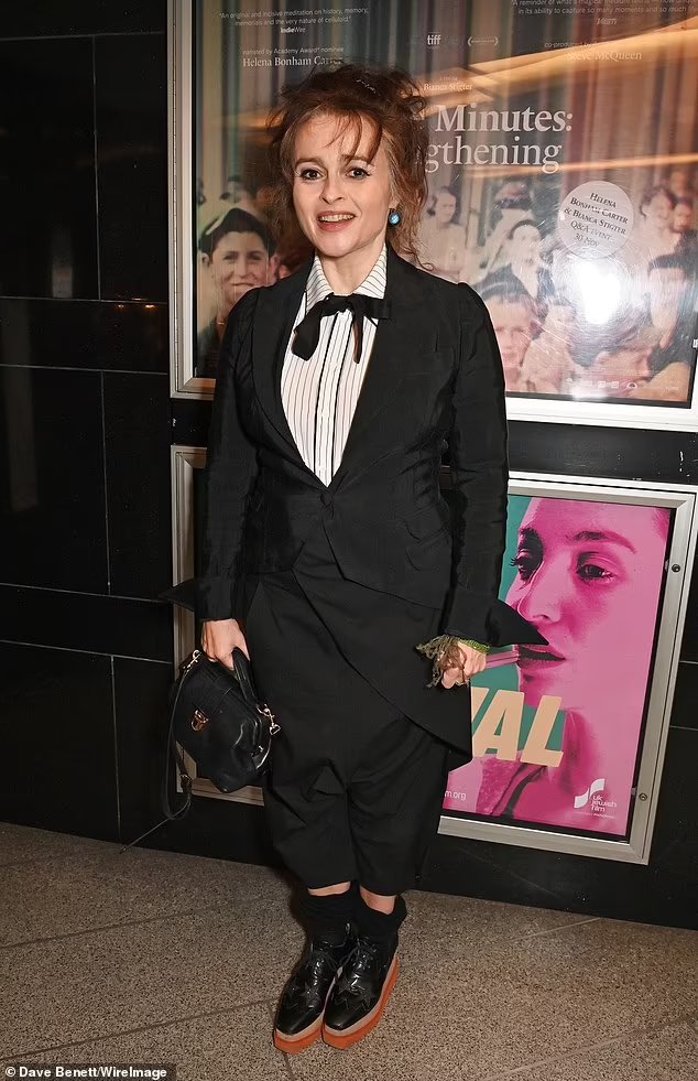 HelenaBCBR's tweet photo. 📸 | Helena na exibição do documentário “Three Minutes: A Lengthening”, ontem, em Londres. https://t.co/OZ0iJtXIUm