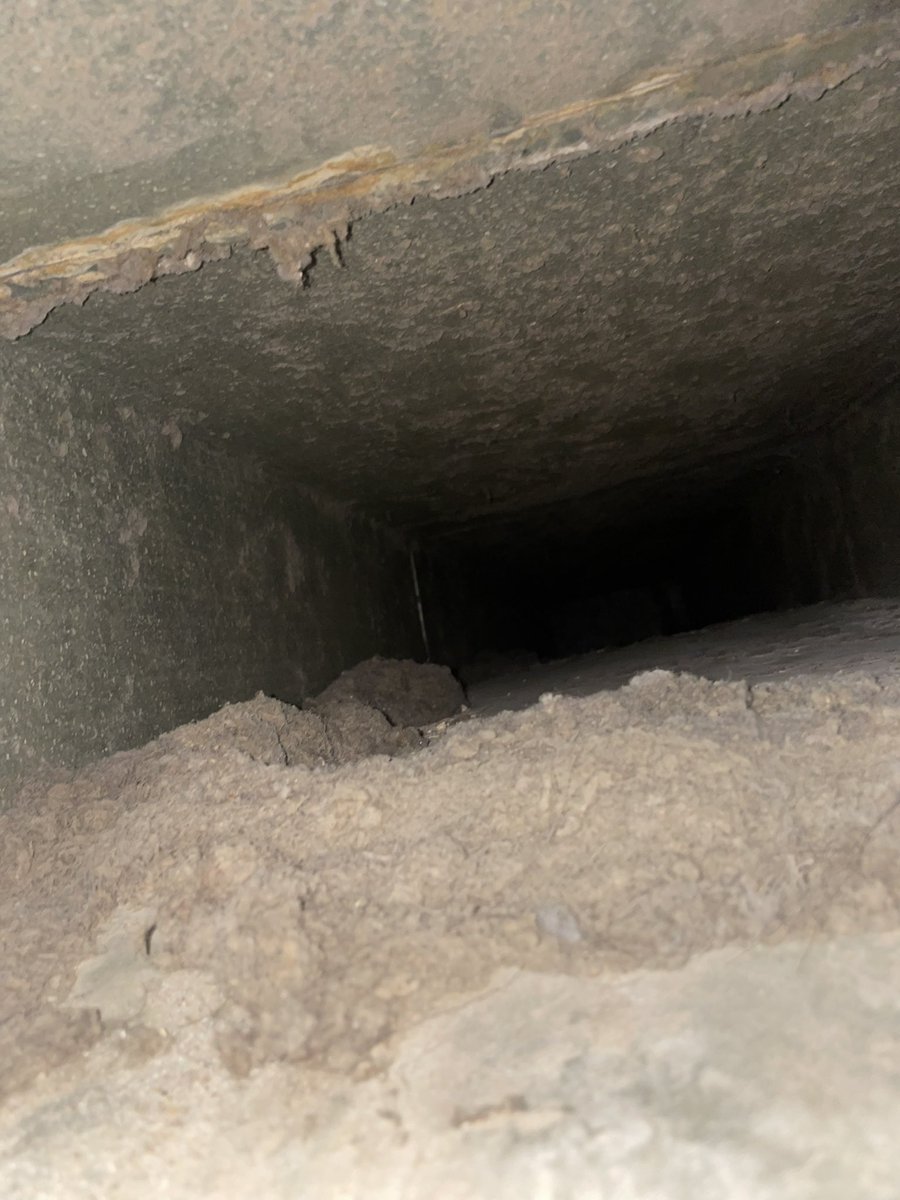 koncussion_'s tweet photo. @regionofpeel, a lot of people are being exploited due to high increases in rent in this province, this landlord charges $2400 for rent in Brampton, and their last duct cleaning took place in 2010. Landlords are exploiting tenants. https://t.co/GkNAq6mKtz