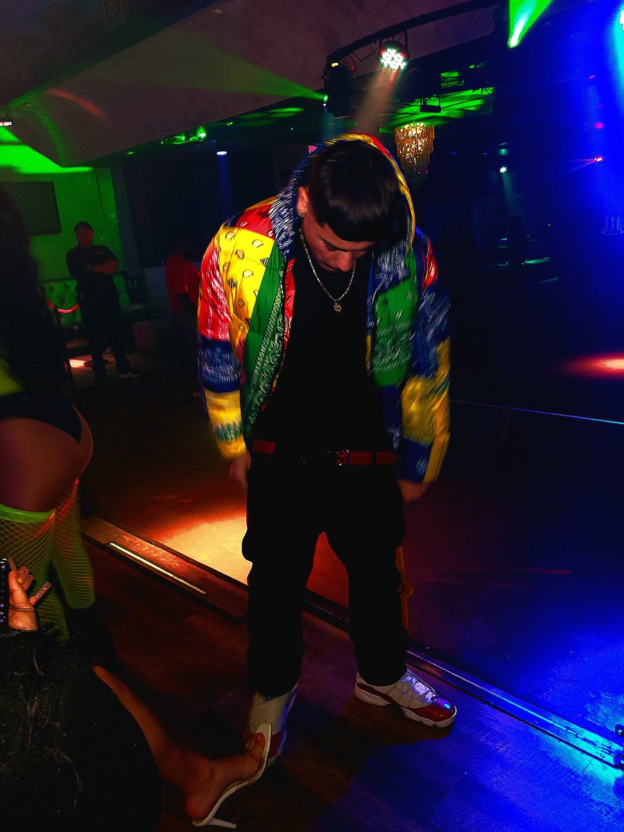 PHATPAPAJUNE's tweet image. Sorry granny I ain&apos;t finish scool shit ain&apos;t work for me