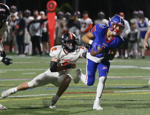 Josh Thomson (@joshthomson22) on Twitter photo There have been great achievements, sure. But there hasn't been the drama, or the pressure, the <a href="/CarmelRams/">Carmel Rams</a> faced Saturday night.
To extend their winning streak, they needed to survive an absolute classic w/ <a href="/MamkFootball/">Mamaroneck Football</a>.
Here's more on <a href="/lohudsports/">lohud sports</a>: bit.ly/3TxSGKE There have been great achievements, sure. But there hasn't been the drama, or the pressure, the <a href="/CarmelRams/">Carmel Rams</a> faced Saturday night.
To extend their winning streak, they needed to survive an absolute classic w/ <a href="/MamkFootball/">Mamaroneck Football</a>.
Here's more on <a href="/lohudsports/">lohud sports</a>: bit.ly/3TxSGKE