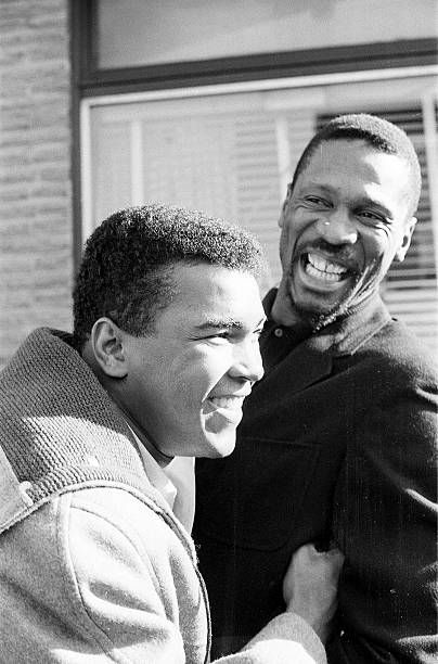 paulieknep's tweet photo. Ali and Russell https://t.co/1MxAUpiuue
