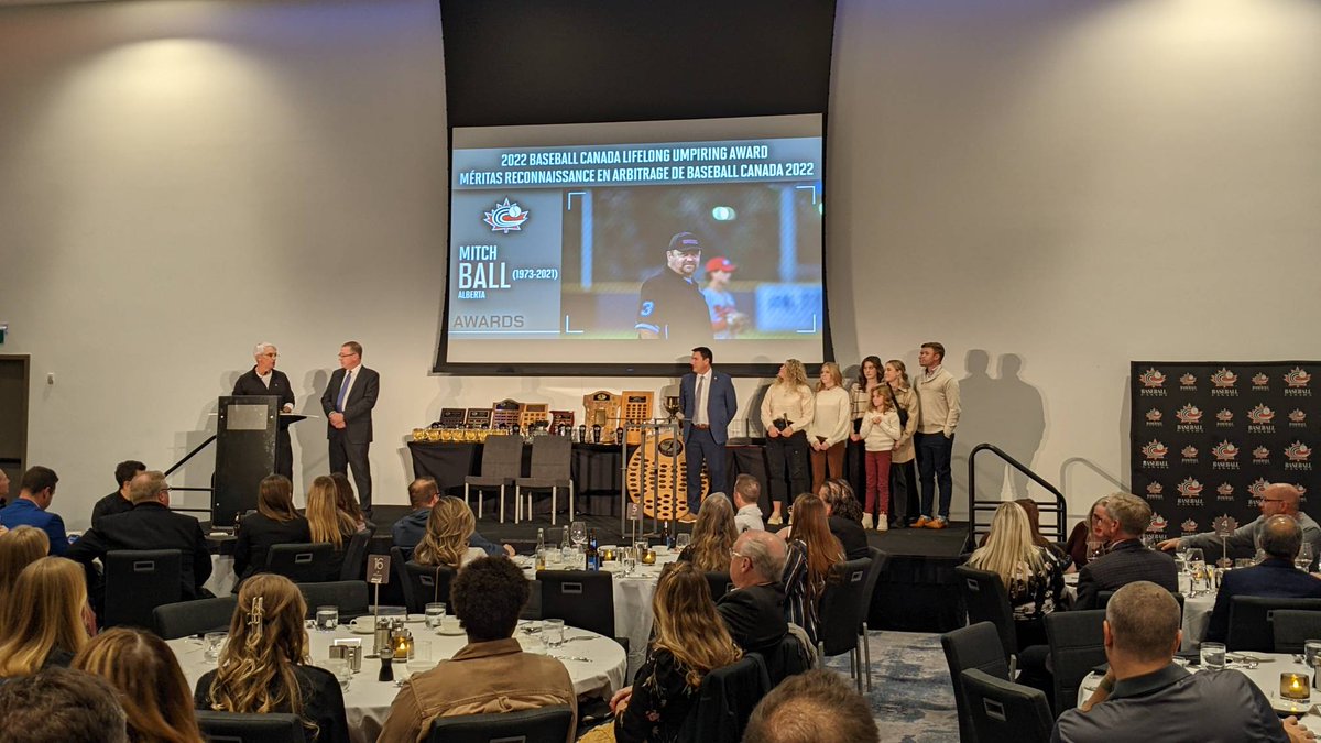 The Baseball Canada Lifetime Achievement Award  is dedicated to Mitch Ball. 
Le méritas reconnaissance en arbitrage de Baseball Canada est dédié à Mitch Ball.