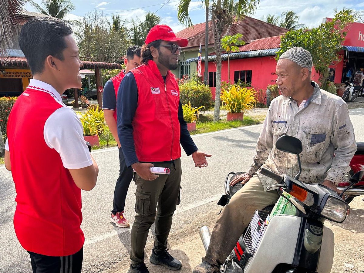 amkreformasi's tweet photo. Sdr. Natt merupakan anak muda yang aktif dalam ngo di Perlis. Rajin menjalankan aktiviti kebajikan di Felda sekitar. 

#Chuping
#NatthavuthSeng
#KitaBoleh
#AyuhMalaysia
#Harapan
#AMKMalaysia
#AngkatanMudaHarapan https://t.co/uAG3t2EG9a