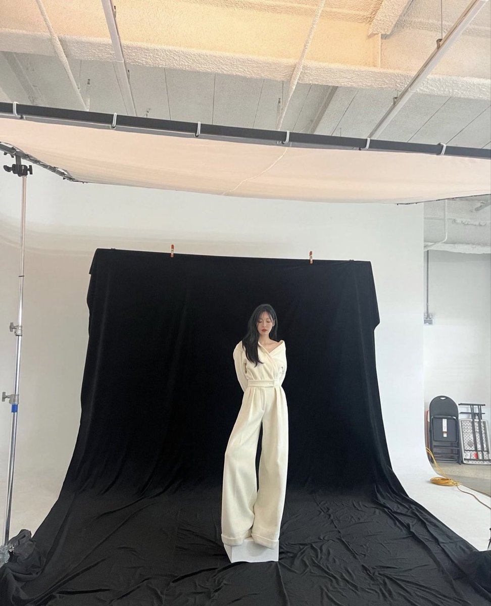 이언니 다리 ㄹㅇ 이메다냐며