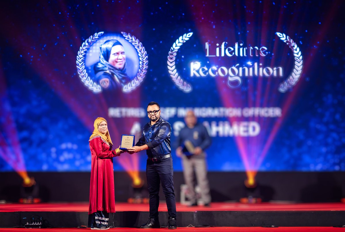 ImmigrationMV's tweet photo. Highlights from the #BlingItOn themed "Baahaiyythari" event;
The Lifetime Recognition Award was presented to five former officers who retired after serving at Maldives Immigration for an extended period of time.
#72yearsofservice #MaldivesImmigration https://t.co/G6ZDE9GK4E