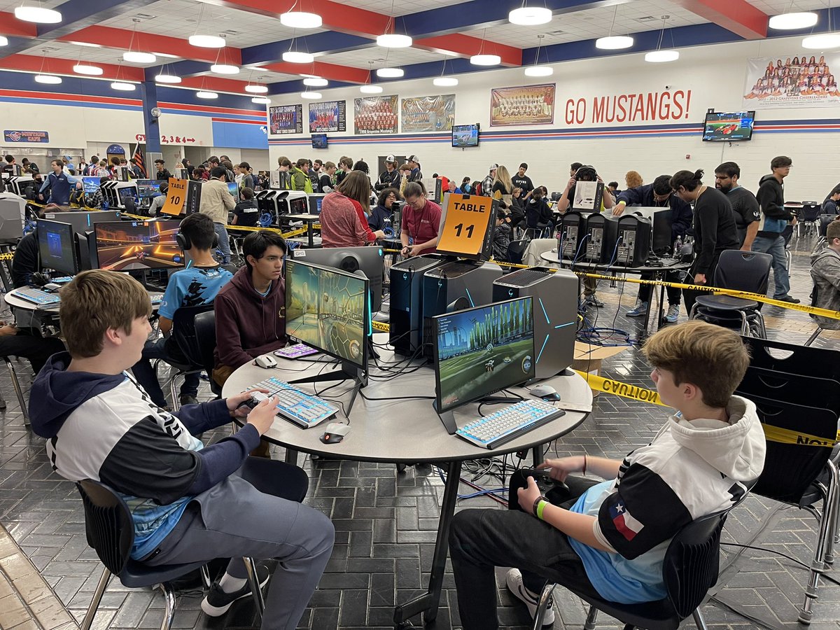 RockHillEsports's tweet image. Not a bad day at all at the #GCISDRocketLeague22 tourney!Team standings out of 65 teams: Black-5th place, Blue-9th place, Silver-17th.  Congratulations to @PHSEagleEsports on their championship win!  Amazing time for our kids! @prosperCTE @ProsperISD @RockHillHS @RockHillMedia