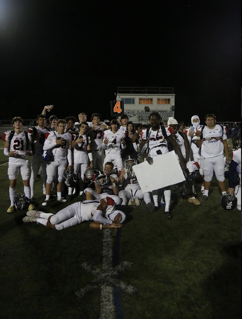 MaxVaughan19's tweet photo. My guys over anyone. I appreciate all my teammates and coaches for making me the person that I am today. Thank you ❤️💙#belairbobcats #58out https://t.co/rvuVVFRVrS