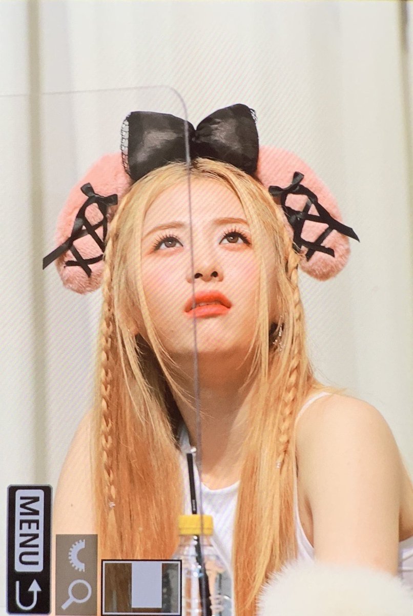 221113 팬싸 프리뷰 

이 귀여운 강아띠 ㅠㅠ

#르세라핌 #허윤진