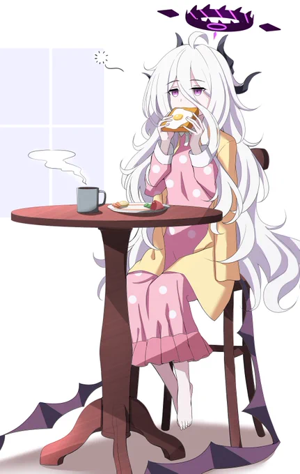 朝ヒナ 