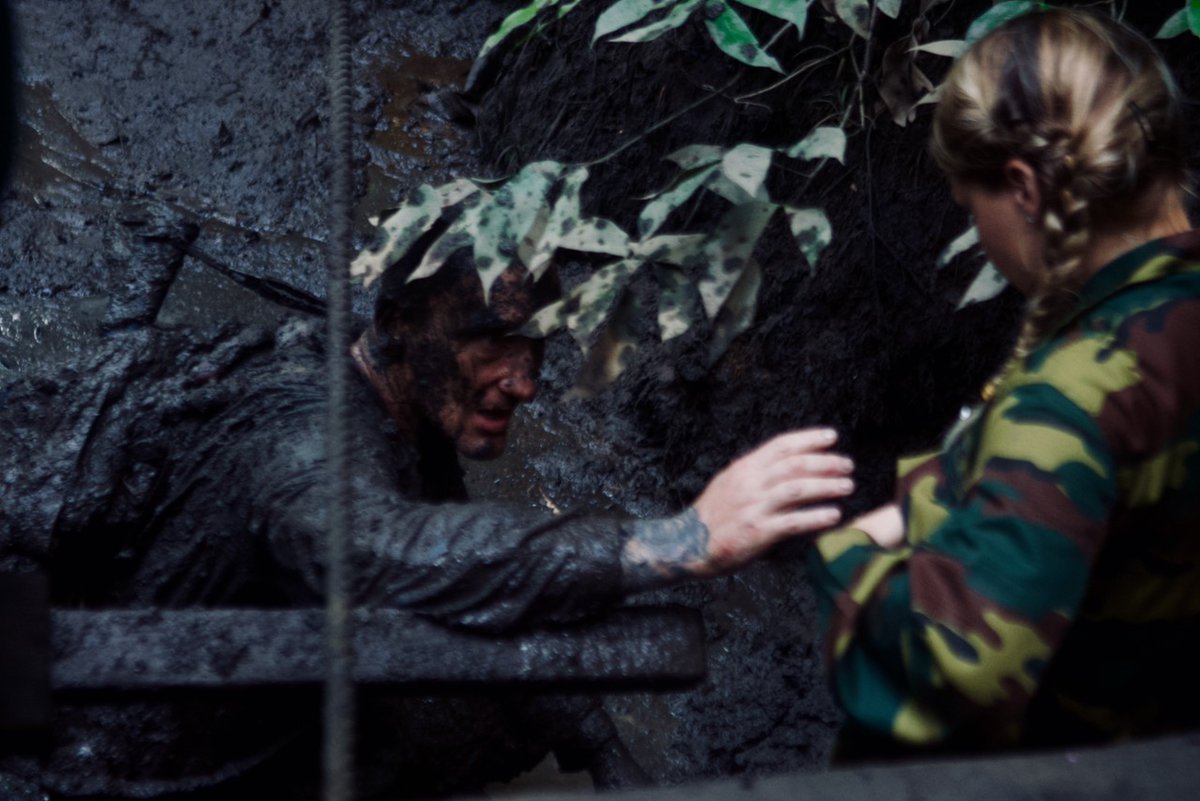 Belgian_Army's tweet image. Dans cet environnement complex et rustique, Sp Med été déterminé sur 2 axes.
Intégré au sein des Elm sanitaires 🇫🇷  #CEFE, un médecin et une infirmière urgentistes 🇧🇪 avec le maximum d’autonomie possible afin de limiter au maximum l'impacte des soins sur les moyens locaux .