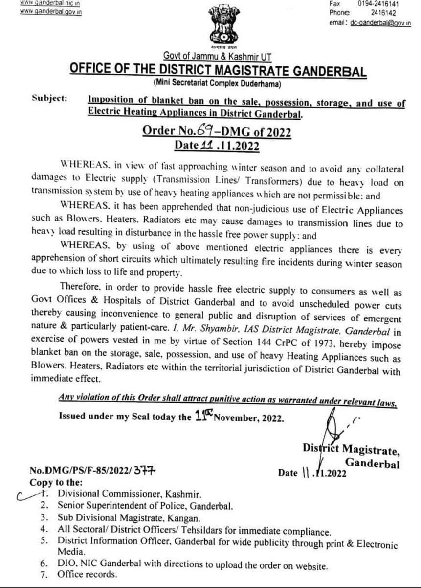 sheikhnoormohd's tweet photo. It appears that this #DistrictMagistrate is from another planet 👽, There that may have other options to resist cold there.
#CharityBeginsAtHome he should disconnect all electric Heating equipment from his home and his office to set up an example.
#PracticeBeforeYouPreach https://t.co/xA56nAMnMJ