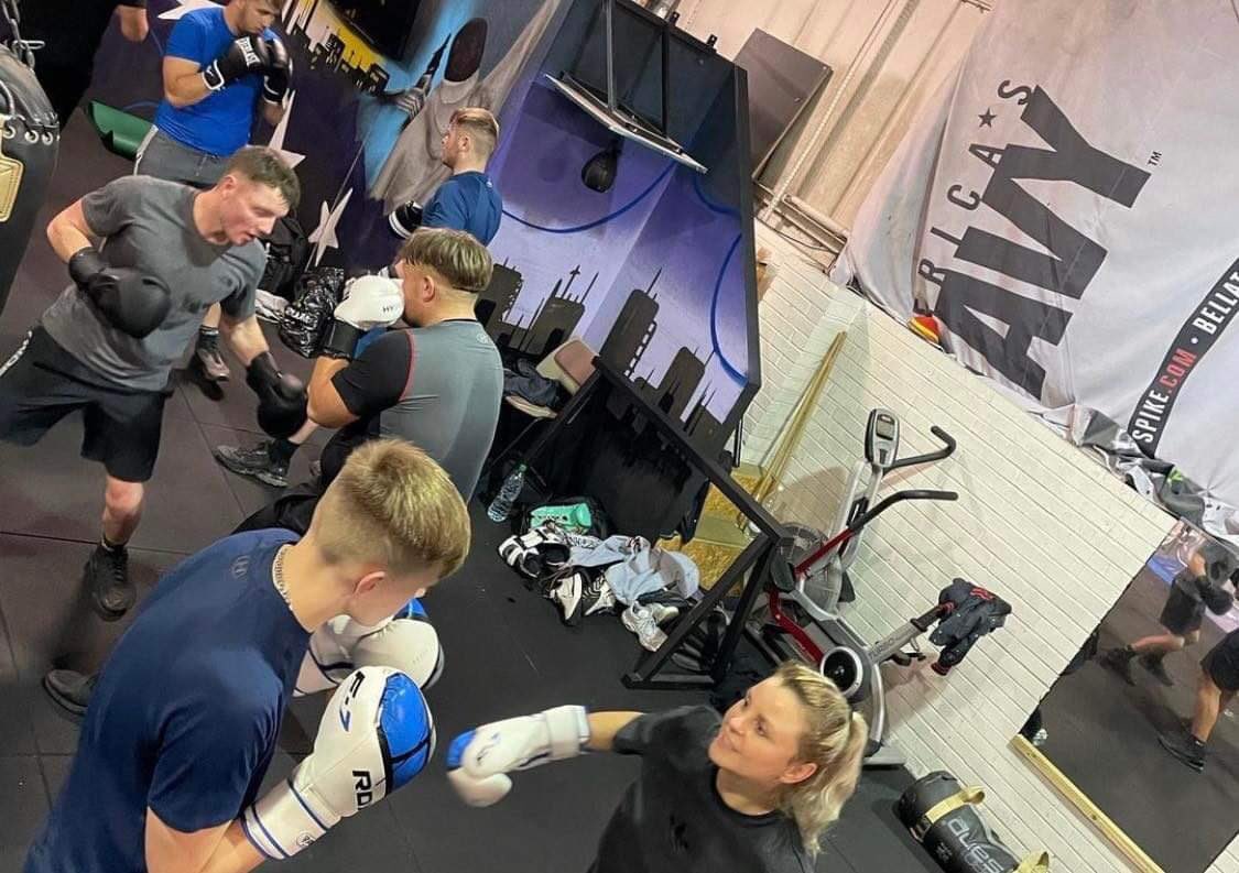 <a href="/Churwell_Lions/">Churwell Lions FC 💙💛</a> 🦁⚽️ U17s would like to thank 🔱🥊 <a href="/joeg_trident/">JoeG_Trident Fitness</a> 🔱🥊 Boxing 🥊 🔱

- For sponsoring our ⚽️ Match ball for our fixture this weekend against <a href="/GarforthVilla/">Garforth Villa Football Club</a> U17s.

🏋️🥊Trident 🔱 🥊Boxing 🏋️ 🥊 are an England Boxing 🥊 Affiliated club 
Pls RT