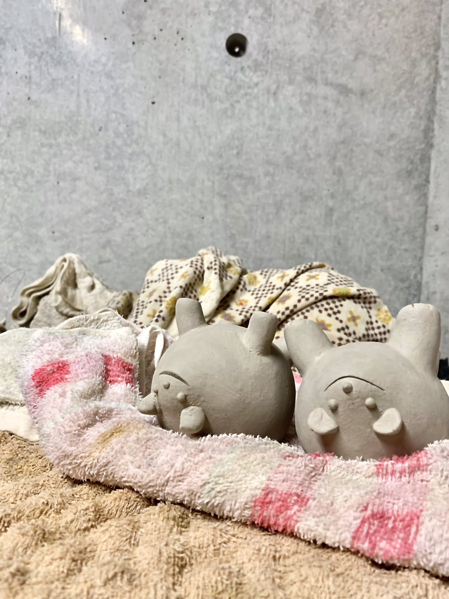 NhrTaniguchi's tweet photo. #陶芸 
#植木鉢
#pottery 
#greenpot
#sculpture https://t.co/Lll799Rkp2
