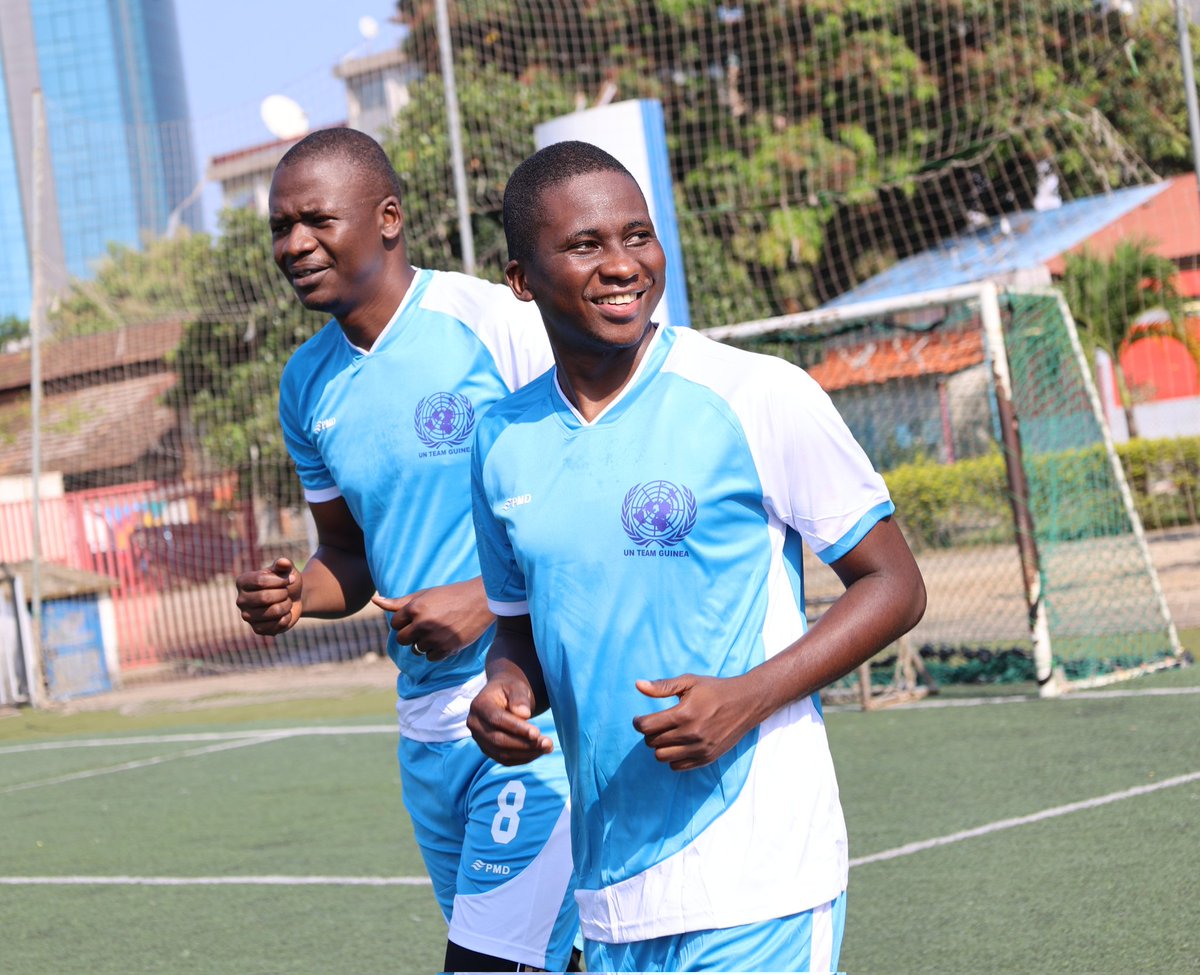 makaneraalpha1's tweet photo. Belle journée sportive des Nations Unies pour le bien-être du personnel #ONE_UN.🇬🇳⚽️💪🏆
@pvnuguinee
#JUN77 @ZDjamira @mouna @diengfk @UNV_ROWCA @UNVolunteers @OnuGuinee @Kadiatoukonate9 @MartinVncnt @saahawo @martin_sodji @aissato79288133 https://t.co/1HL4l4JkDO