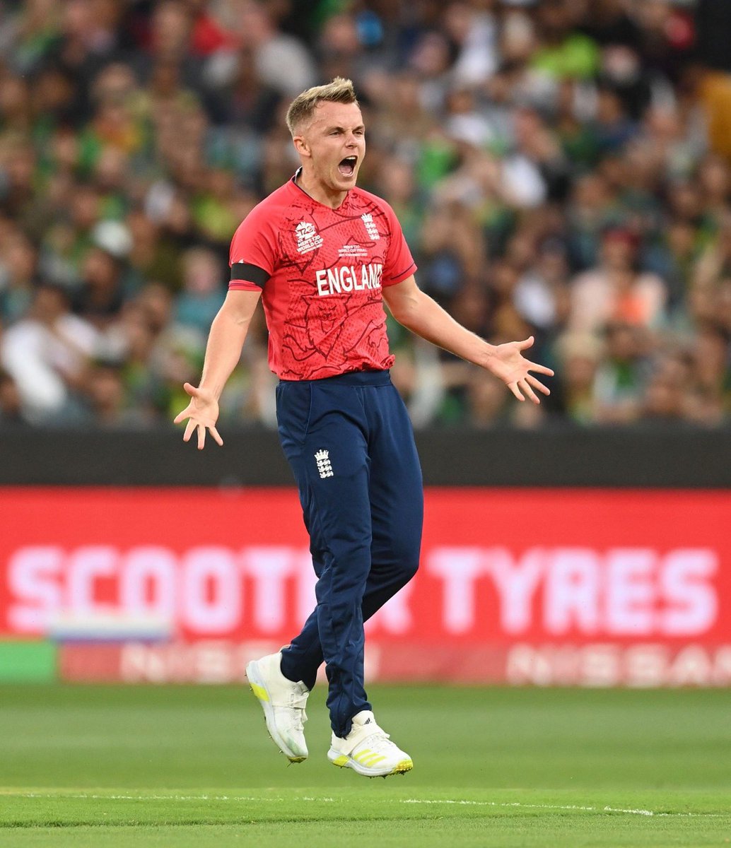 ChennaiIPL's tweet photo. Well bowled, Sam! 🥹

#WhistlePodu #Yellove 🦁💛 https://t.co/o05u9rjxIW