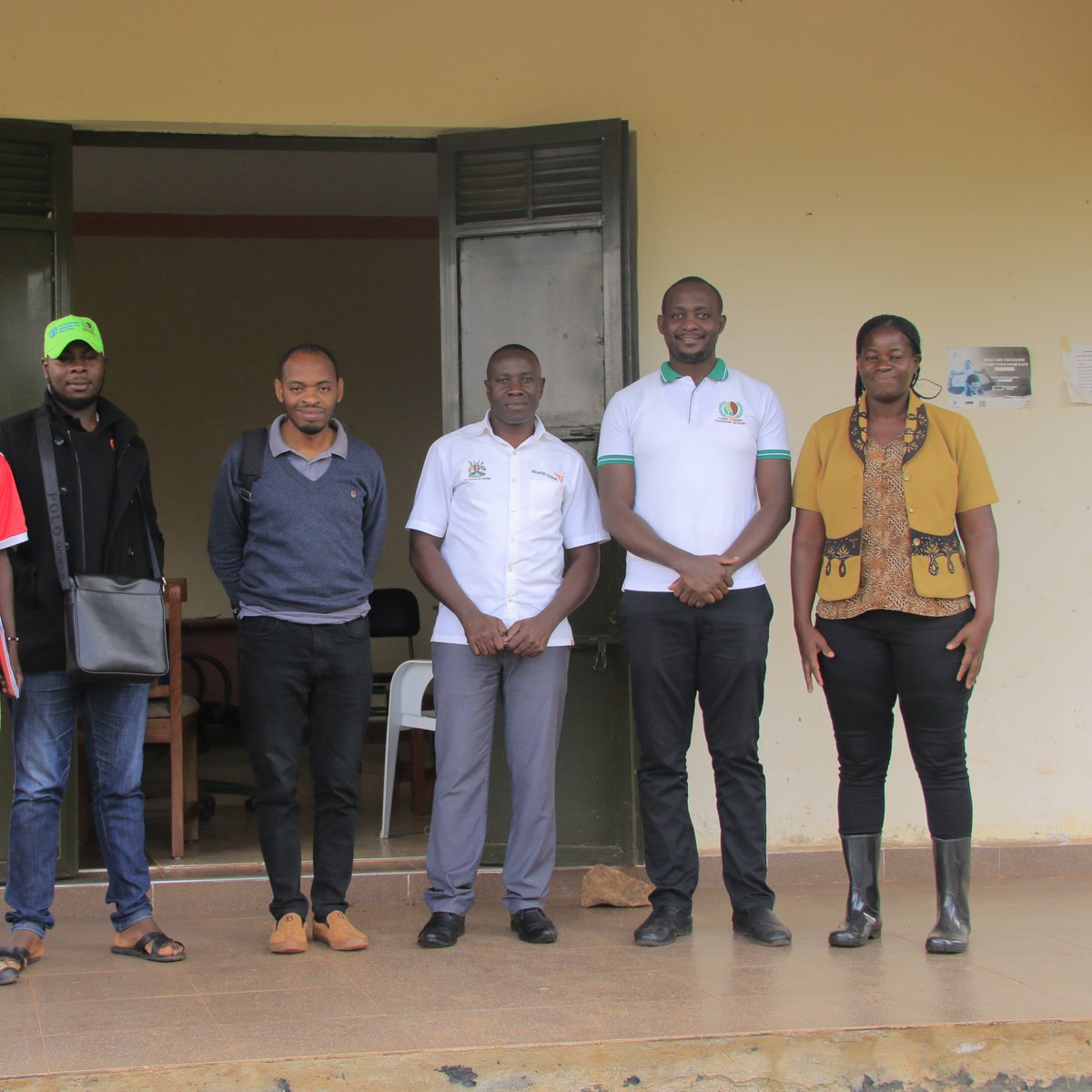 yofchan's tweet image. Ginger, a cash cow for the people of #butambala and the neighbouring districts. Find here our champion #RuthNakate who is making a killing out of ginger farming. She is adding value to the product and is employing over 30 youth. #YOFCHAN #PoweringTheNextGenerationAgripreneurs