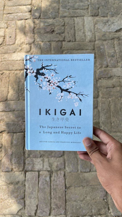 rialpdots's tweet photo. 10 Books that will change the way you think:

                                    //THREAD//
1.) https://t.co/dcl8NsHhLG