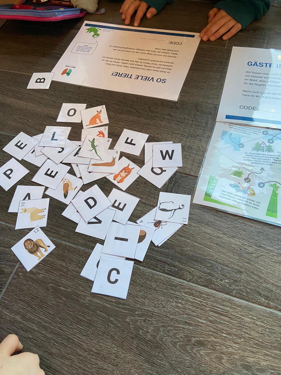 🔐Beim Kindergeburtstag konnten wir das großartige Escapespiel "Freunde im Wald"🌲🌳 von <a href="/KunzeGIA/">GIA - Games Institute Austria</a> ausprobieren. Von den 9 Rätseln wurden 4 ausgewählt und gespielt, sodass es nochmal zum Einsatz kommen kann. Hier geht es zu den Materialien 🔗gamesinstituteaustria.org/bestcase.html #twlz