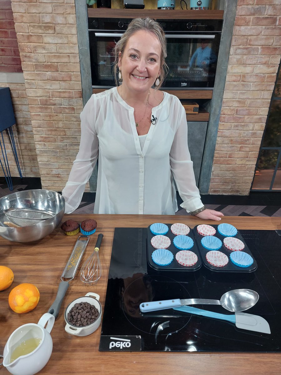 🧁 CHOCOLATE MUFFINS! 🍫

Anyone fancy a Sunday treat? Lizzy Lyons from Lizzy's Little Kitchen has us covered with her recipe for Chocolate &amp; Orange Muffins up next!

#IrelandAM