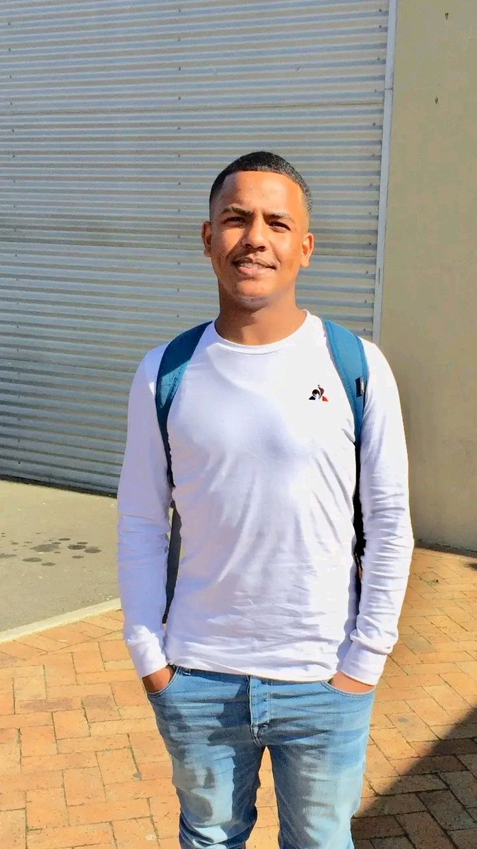 Discreet Bottom tweet media