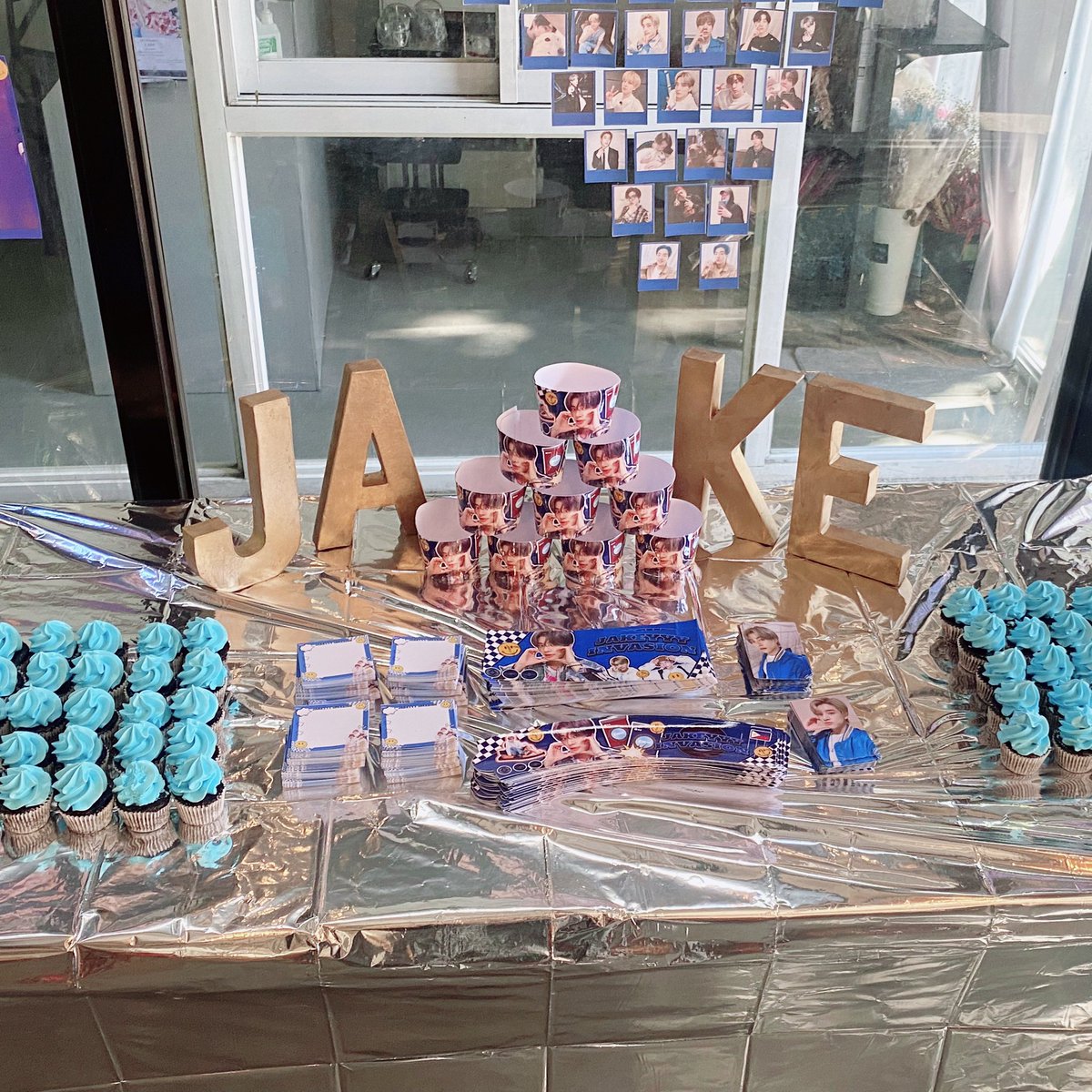enhypeniloilo's tweet photo. D-DAY! ππ₯
We are now all set and ready, ENGENEs!! ππ€
See you here! πππ
#EnhypenJake #EnhypenJakeCSE #JakeCSE #JakeyyyInvasion #enhypeniloilo #ENHYPEN #HAPPYJAKEDAY https://t.co/jOSILDI7DP