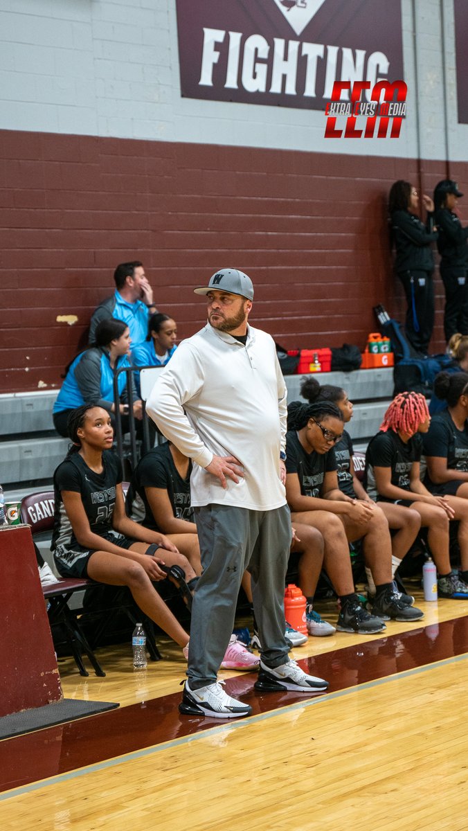 AnalyticalCoach's tweet photo. Flix: @Extraeyesmedia
Lady Gander Invitational
#TheBallerPlug🔌 https://t.co/SIePcXHsE6