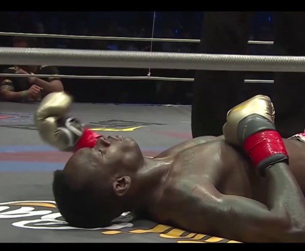 SAS_Kingdom's tweet photo. Hello Darkness my old friend starting Israel Adesanya 😂 #UFC281 https://t.co/HpVSa9MZXI