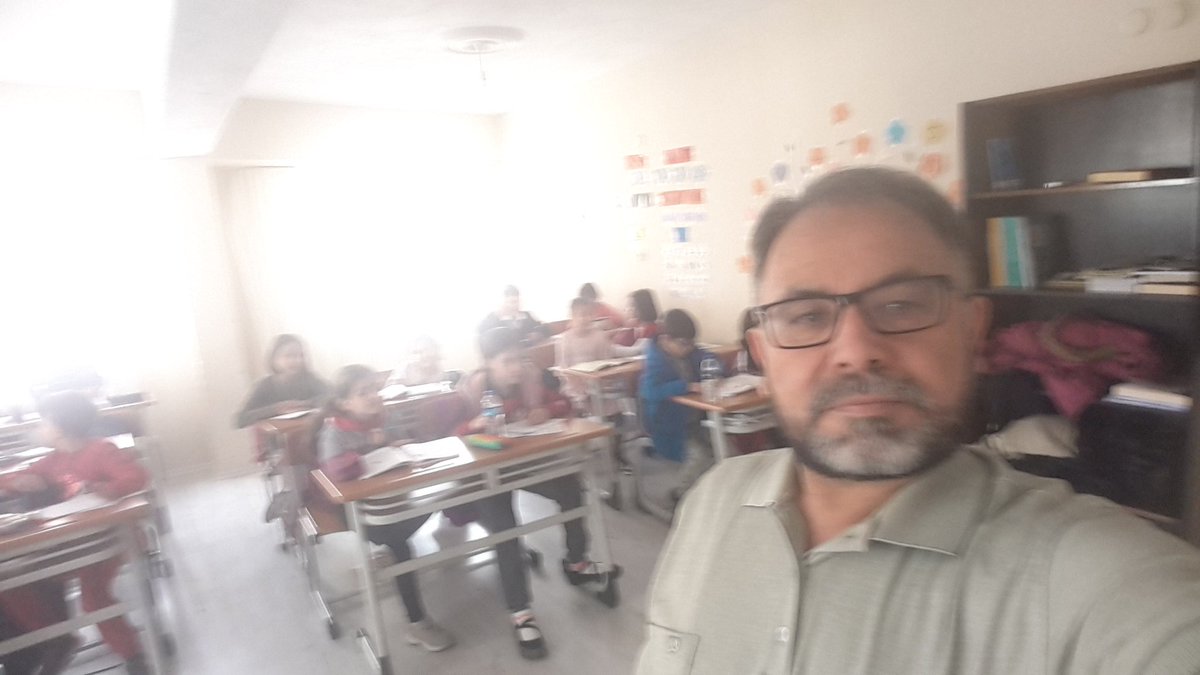 Fetih_64's tweet photo. Kış Okulu Konu Tekrarı,Kur'an Eğitimi,İngiliz,Fen,Türkçe, Matematik Dersleri  Devam Ediyor https://t.co/B4JRXSnJkM