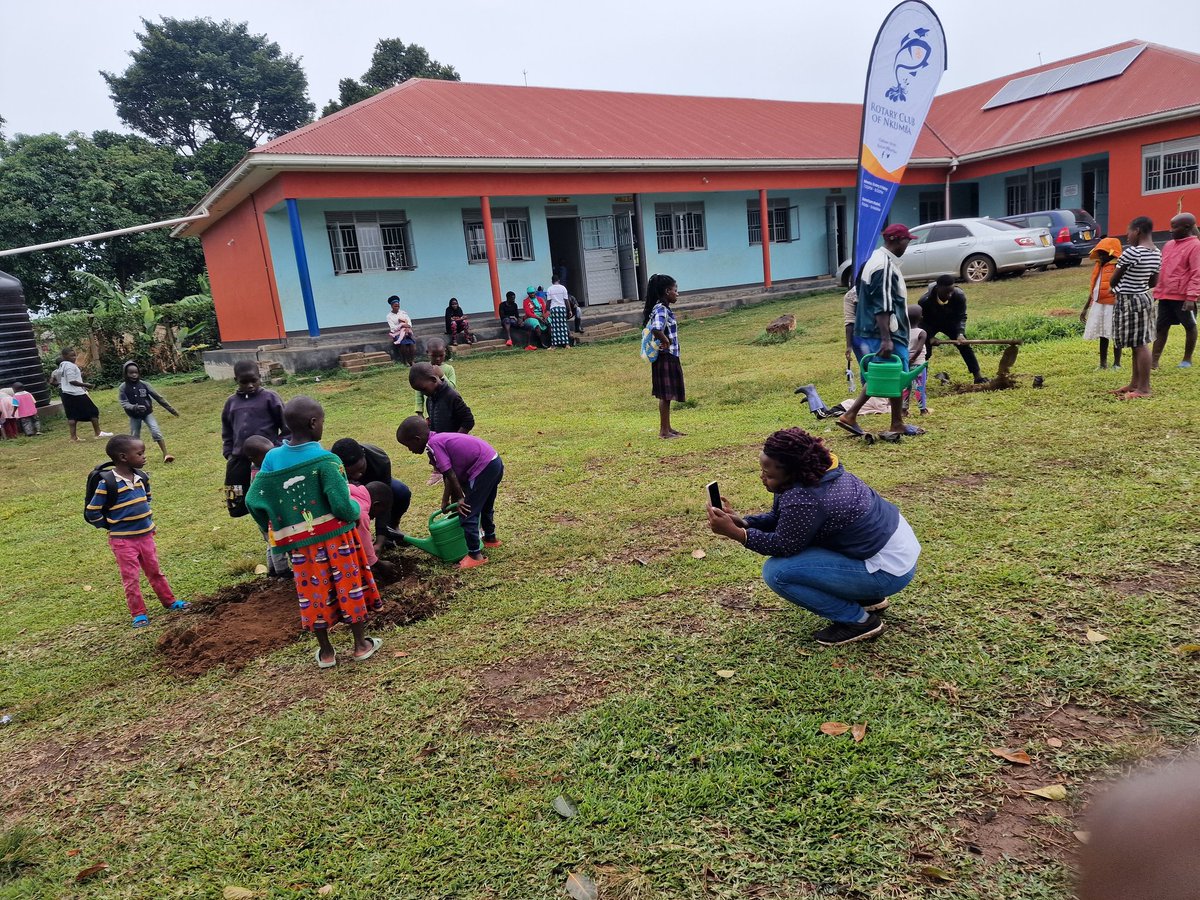 Rotary Club of Nkumba (UGANDA) tweet media