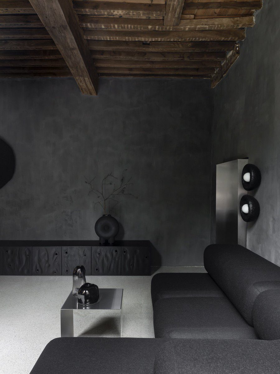 YakushaVictoria's tweet photo. YAKUSHA studio created the interior for the FAINA gallery in Antwerp.   YAKUSHA studio は、アントワープの FAINA ギャラリーのインテリアを制作しました。 https://t.co/2q2Y2hFt5J