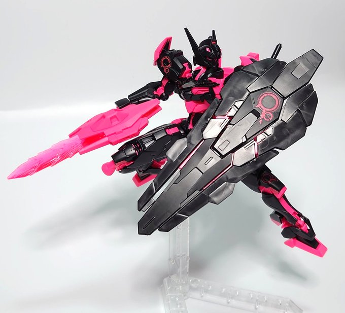 限定ルブリス我慢できずに原稿ノルマ上げる前に組んでしまった…やはり自分好みの配色しよる
通常ルブリスとエアリアル届いたら色々ミキシングしても楽しそう
ノ ノルマはこれからこなすよ! 