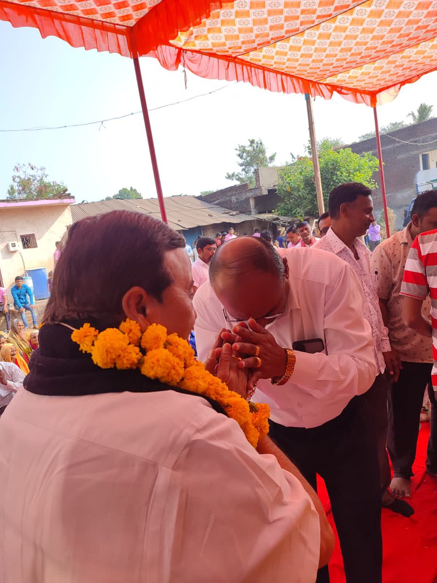 111Umreth's tweet photo. આજ રોજ તા 13/11/2022 ના રોજ સામરખા ગામ થી દ્વારકા પગપાળા સંઘ નું પ્રસ્થાન કરવામાં આવ્યું તેમા ઉમરેઠ વિધાનસભા ના ધારાસભ્ય ગોવિંદભાઈ પરમાર,બાંધકામ સમિતિના ચેરમેન બળવંતભાઈ પરમાર તેમજ ગામના સૌ વડીલો ભાઈઓ બેહનો યુવાનો સૌ ની ઉપસ્થિતી મા દ્વારકાધીશ ના આશીર્વાદ લય પ્રસ્થાન કર્યું.🙏🏻 https://t.co/2HFEwoTMVl