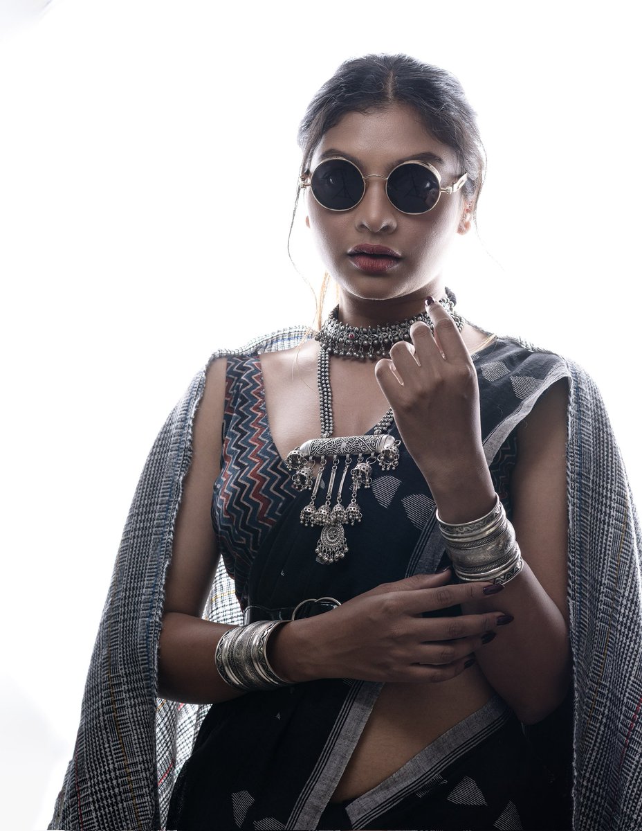 cdcolordreams's tweet photo. Portfolio Shoot🖤

#fashionphotography #fashionshoot #fashionphotographer #punefashion #Pune #colordreams https://t.co/Irb6NQd2hE