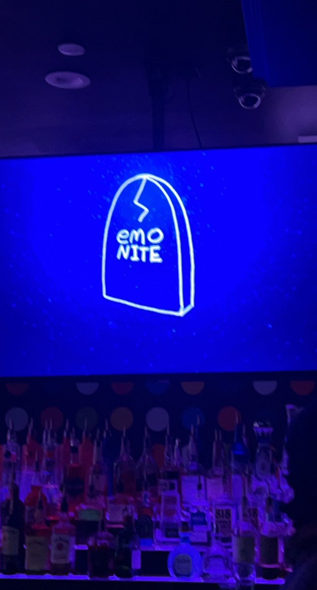 Emokitteh21's tweet image. At an emo nite again but this time I’m alone. I hate doing things alone. Or going places alone. But I bought the ticket and I’m staying committed. #sendhalp #hatebeingalone