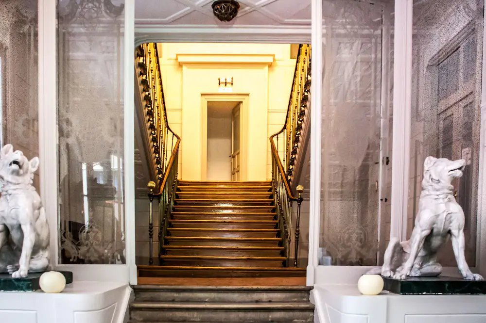 outofofficedaku's tweet photo. Did you know there are quite a few luxury hostels around the world?

You can stay in them without having to spend a ton of money

Share | RT (100+ RTs and I start off)

#DakuKaGyaan https://t.co/fthEqzPK4u