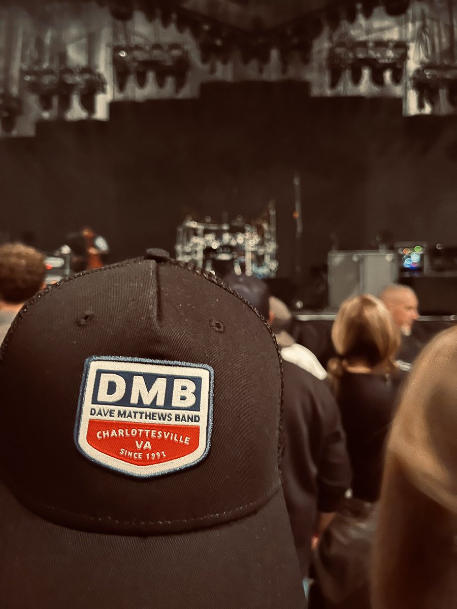 oopsandshhhhh's tweet photo. DMB Omaha! Such a great show!! https://t.co/uzLpBDvpmG