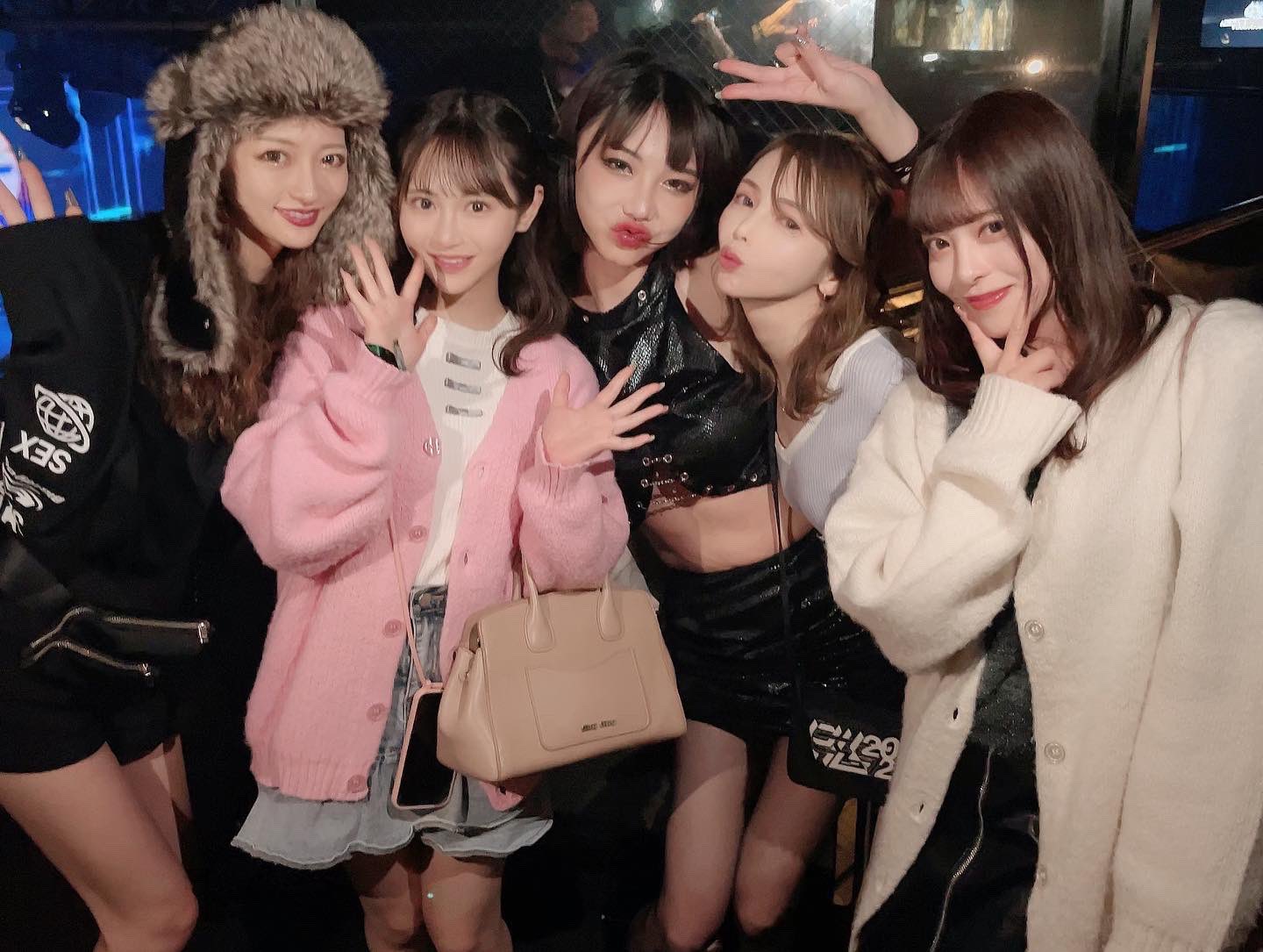 広瀬りおな(廣瀬里緒菜) on Twitter: "LIZZYちゃんの出演しているイベントにオールの皆と遊びに行った時の💗 かっこよくて可愛く