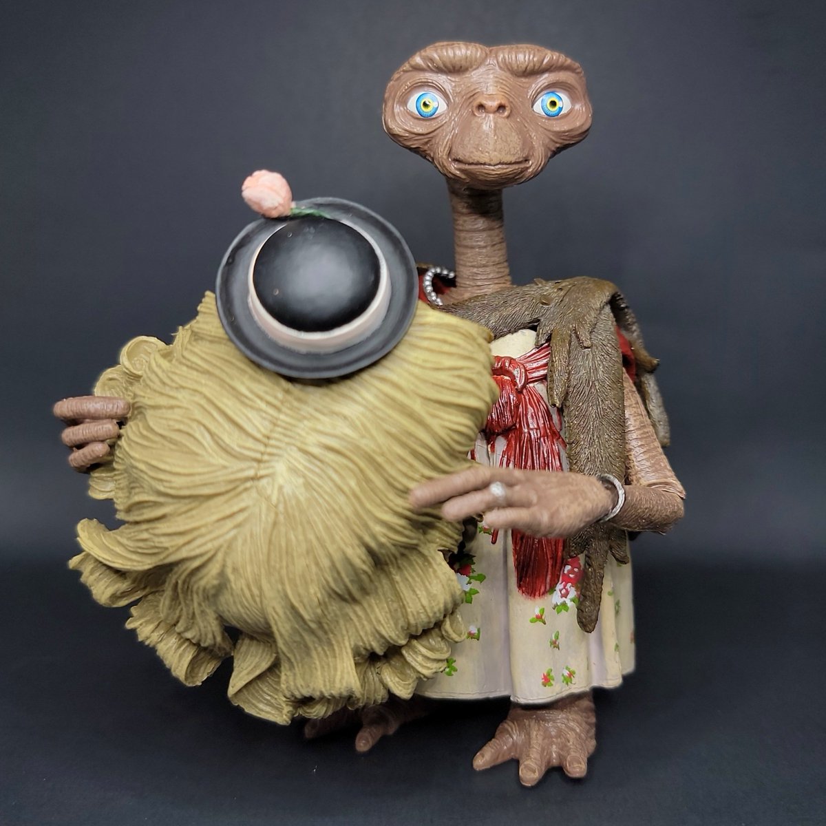 LexxHunter's tweet photo. The most ridiculous E.T. and I love him. 😁 https://t.co/6l9hFU8HE1
