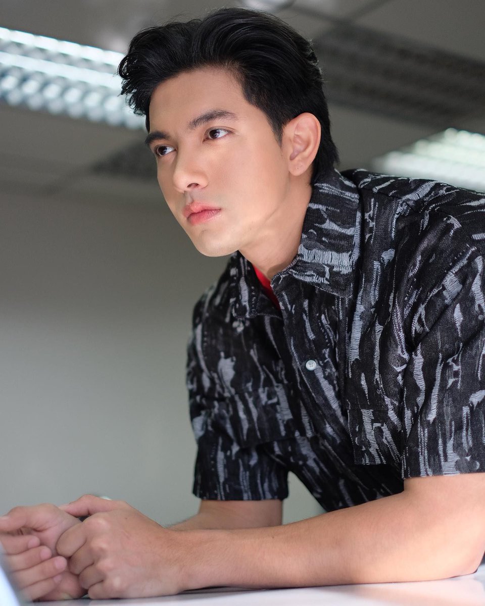 ขนาดลมหายใจยังหล่ออ่ะ คิดดู : ) เห็นลมหายใจชายมั้ยทุกคน 🤭☺😁

📸 : งานผิวของมา by. bew_makeup 🙏

Kem Hussawee
Hussawee So Cute
#เข้มหัสวีร์
#นิ่งได้ขยับได้หล่อได้ตลกได้ได้หมดงงนะ 
<a href="/Hussaweee/">หาดสะหวี่</a>