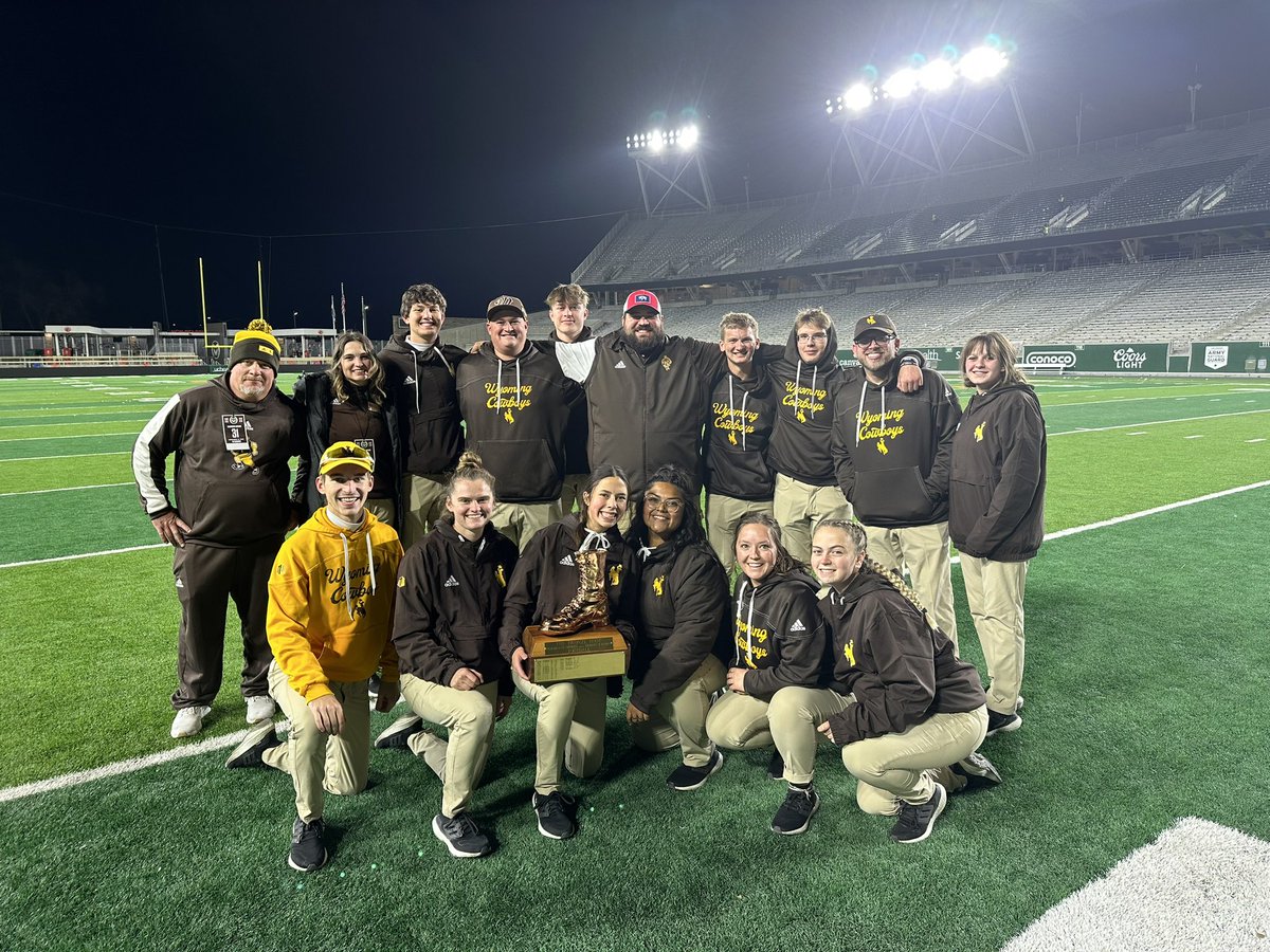 WyoFBEQ's tweet photo. 3 for 3. Couldn’t be prouder of this group. They show up every day, every game, put in the hours and get everything set up, work the game or practice, and then tear it all down. The amount of time and effort this group puts in is incredible. #RideForTheBrand #KeptTheBoot https://t.co/x4PYF00OsP