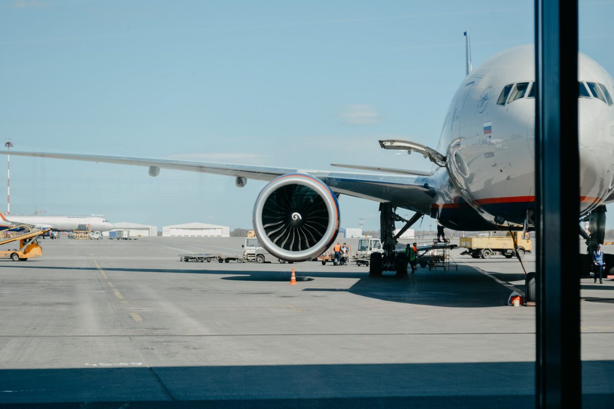 We need the right to fly zero carbon! The aviation industry doesn't sell this. Further reading: ariebleijenberg.nl/en/a-right-to-…