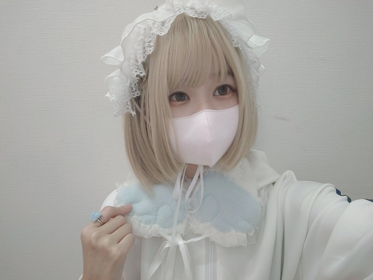 しづき tweet media