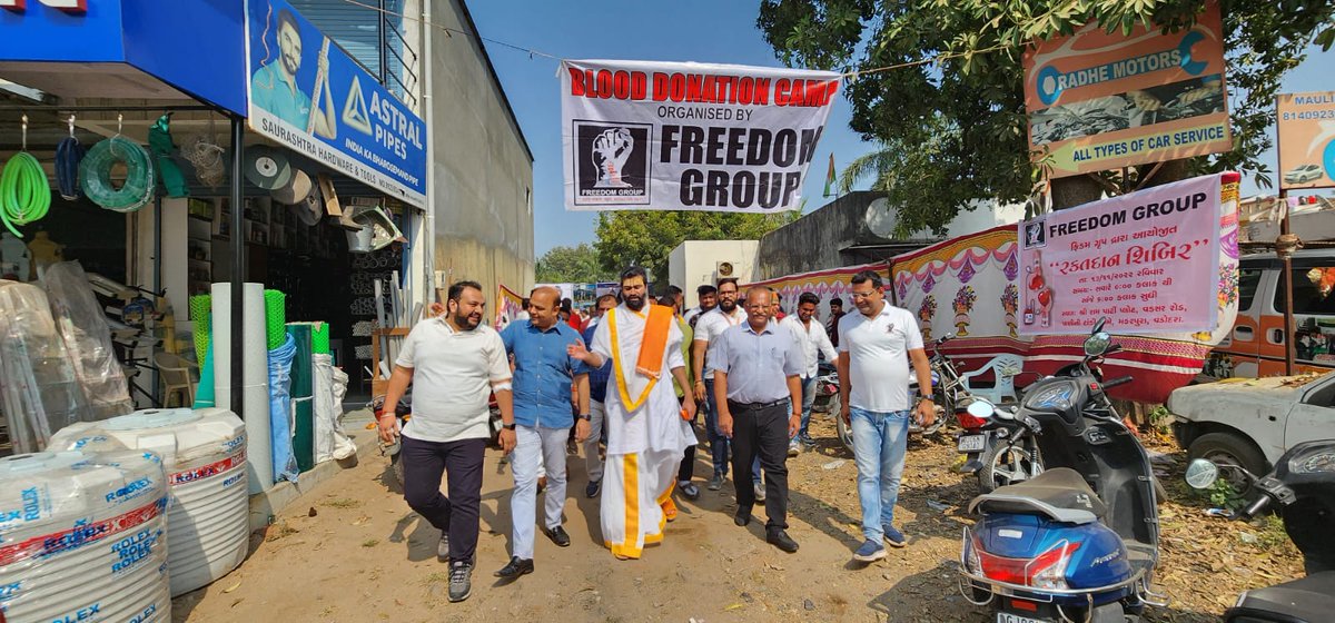 Vrajrajkumarji1's tweet photo. Blessed Freedom Group Mega Blood Donation Camp in Manjalpur.
Mayor Keyurbhai Rokadia,
BJP Vadodara Pramukh Dr Vijaybhai Shah, Alpeshbhai Limbachiya and Dr Hemangbhai Joshi were present.
#freedomgroup #vrajrajkumarji #vyo #manjalpur #BloodDonation https://t.co/2S2pVUYgW3
