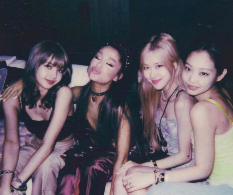 fcncyu's tweet photo. decided to move to blink/ariana only twt!
help me find mutuals!
rt ifb https://t.co/9NDkm1OKvc