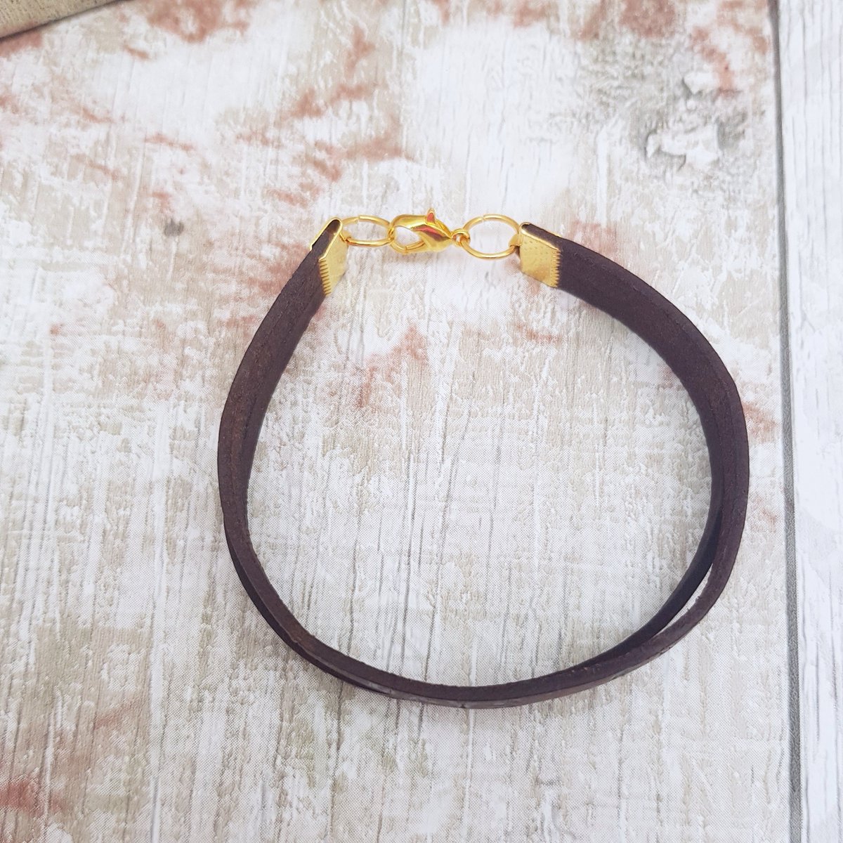 martisanne's tweet image. Todays pain, tomorrows strength, leather cuff bracelet, stamped leather bracelet, custom engraved gift, custom quote jewelry, custom name tuppu.net/797d36bc #EtsyTeamUnity #TMTinsta #CustomEngravedGift