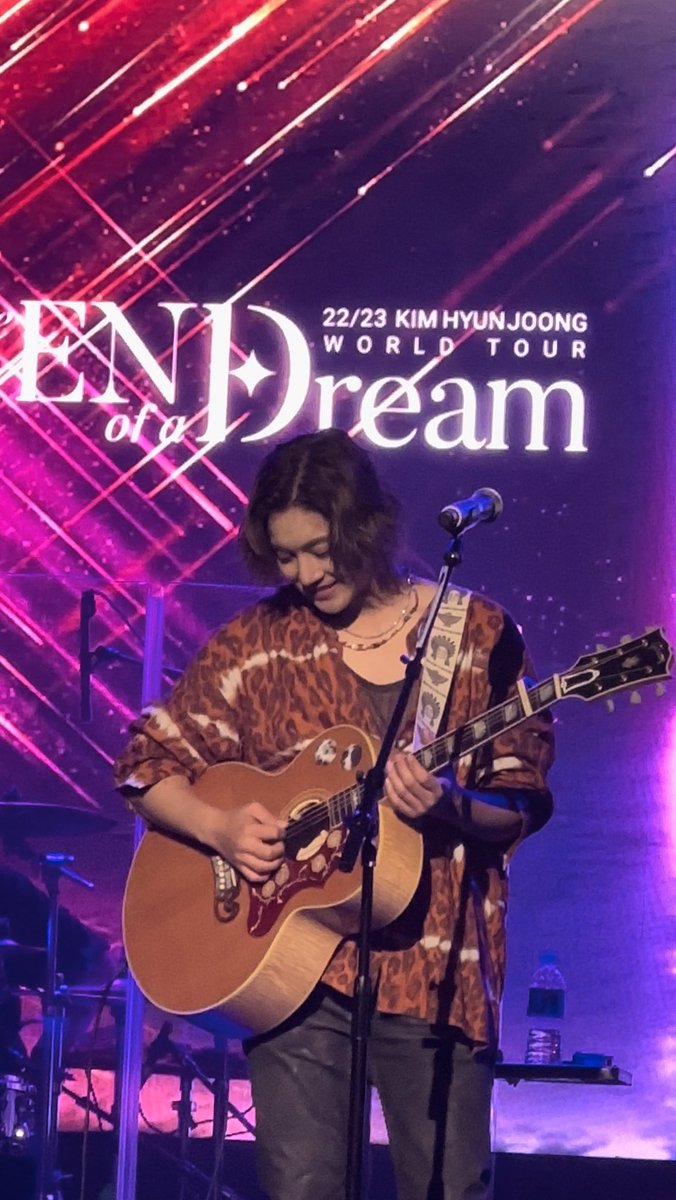 EtherealTY95's tweet photo. I just met my 첫사랑 after 10 years 🥹💚 @TheJourney_1302 
고마워 김현중오빠 💚
#KimHyunJoongUSATour 
#KimHyunJoongLA https://t.co/JfYlyQvnuM